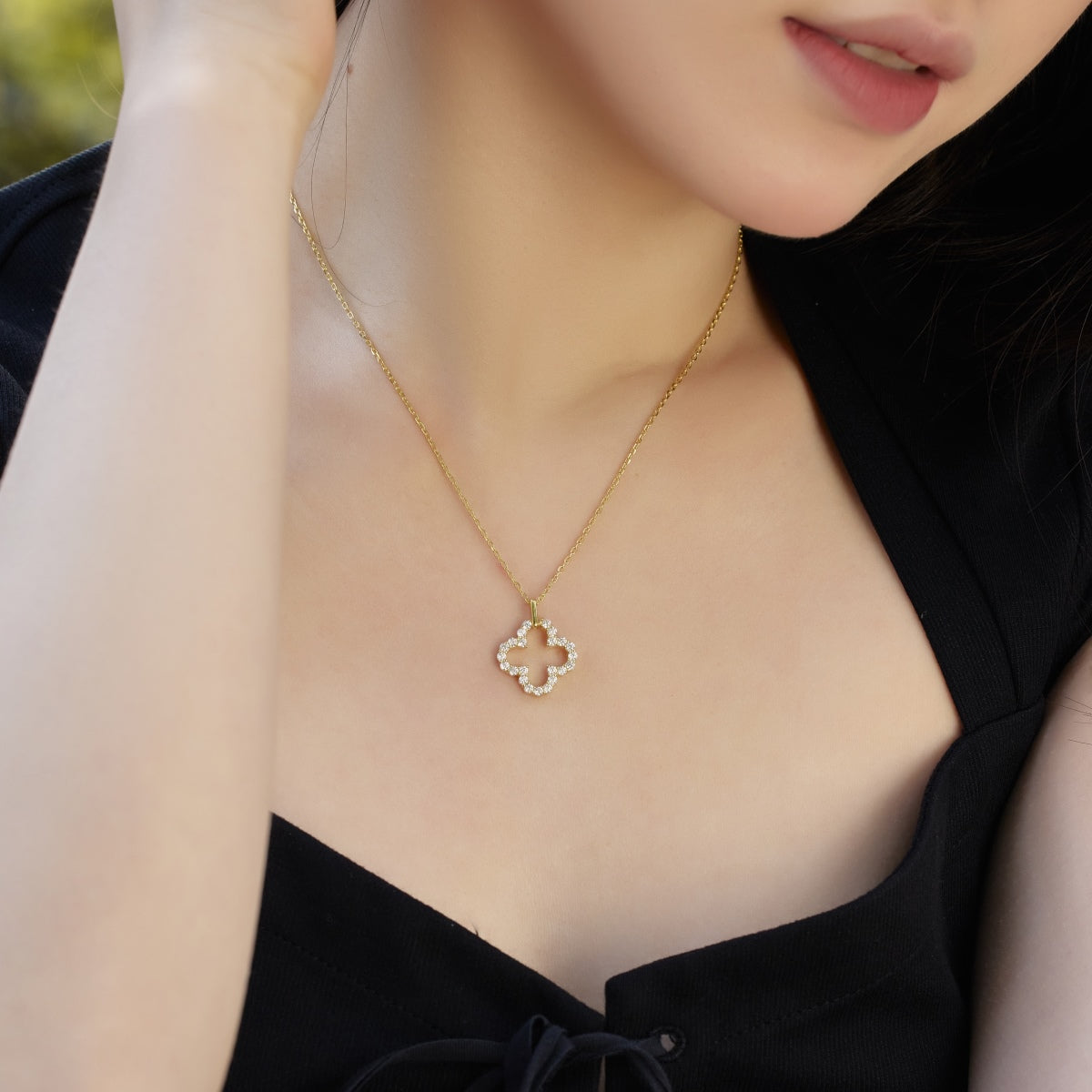 [Bloom]Four-Leaf Clover Hollow Design Exquisite Necklace