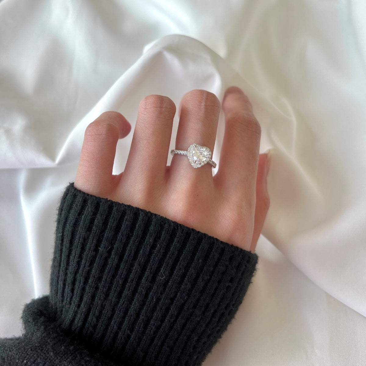 [Bloom]Eternity Splashy Romantic Heart Shape Lover Ring