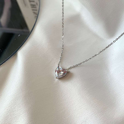 [Bloom]Heart Shape Main Stone Pendant Collarbone Necklace