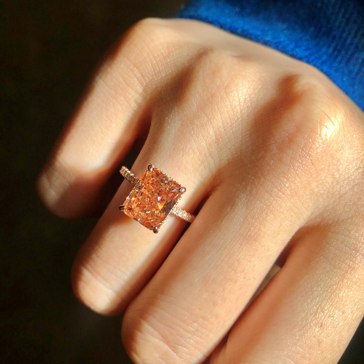 [Bloom]4.0 Carat Luxurious Engagement Ring