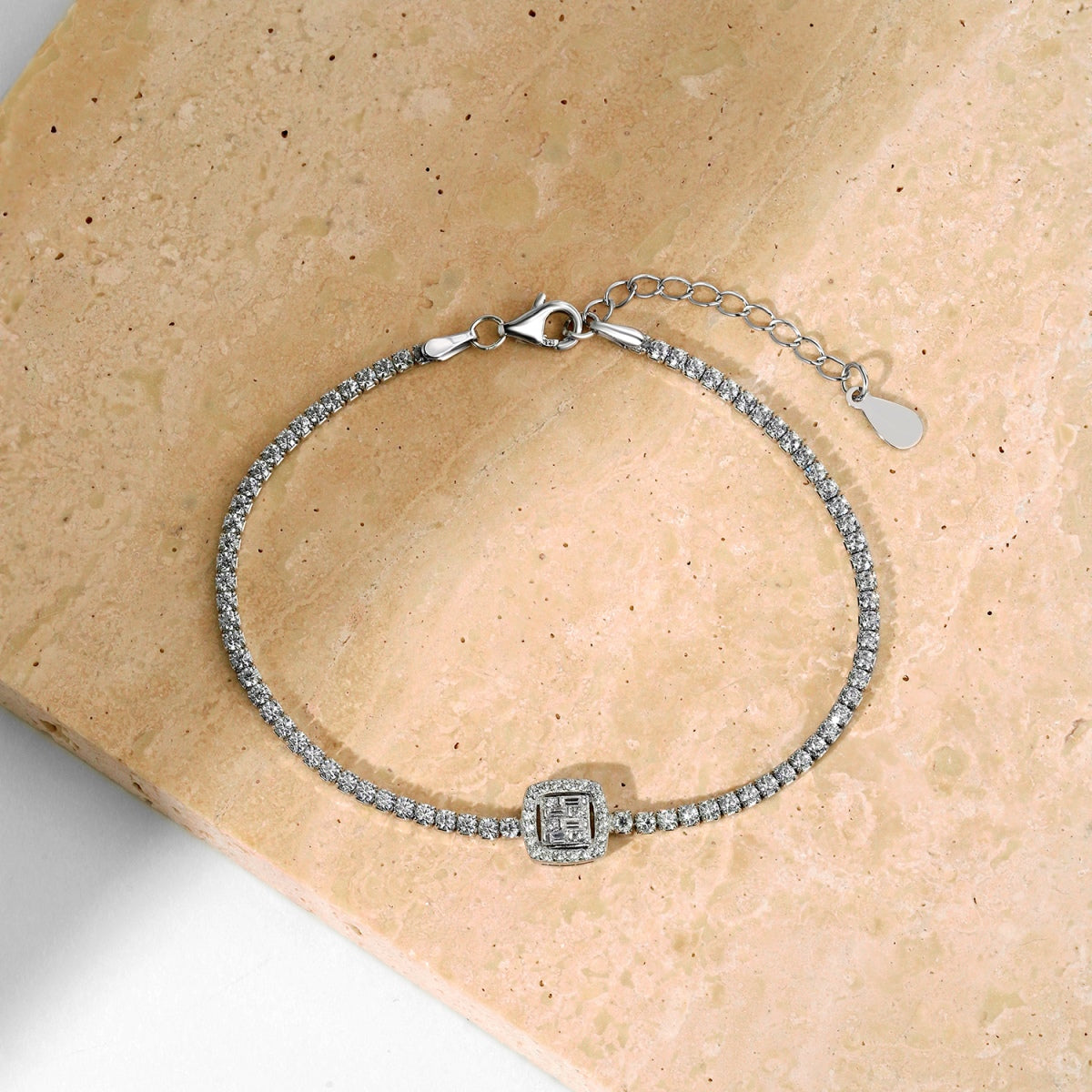 [Bloom]Luxurious Dazzling Square Shape Banquet Bracelet