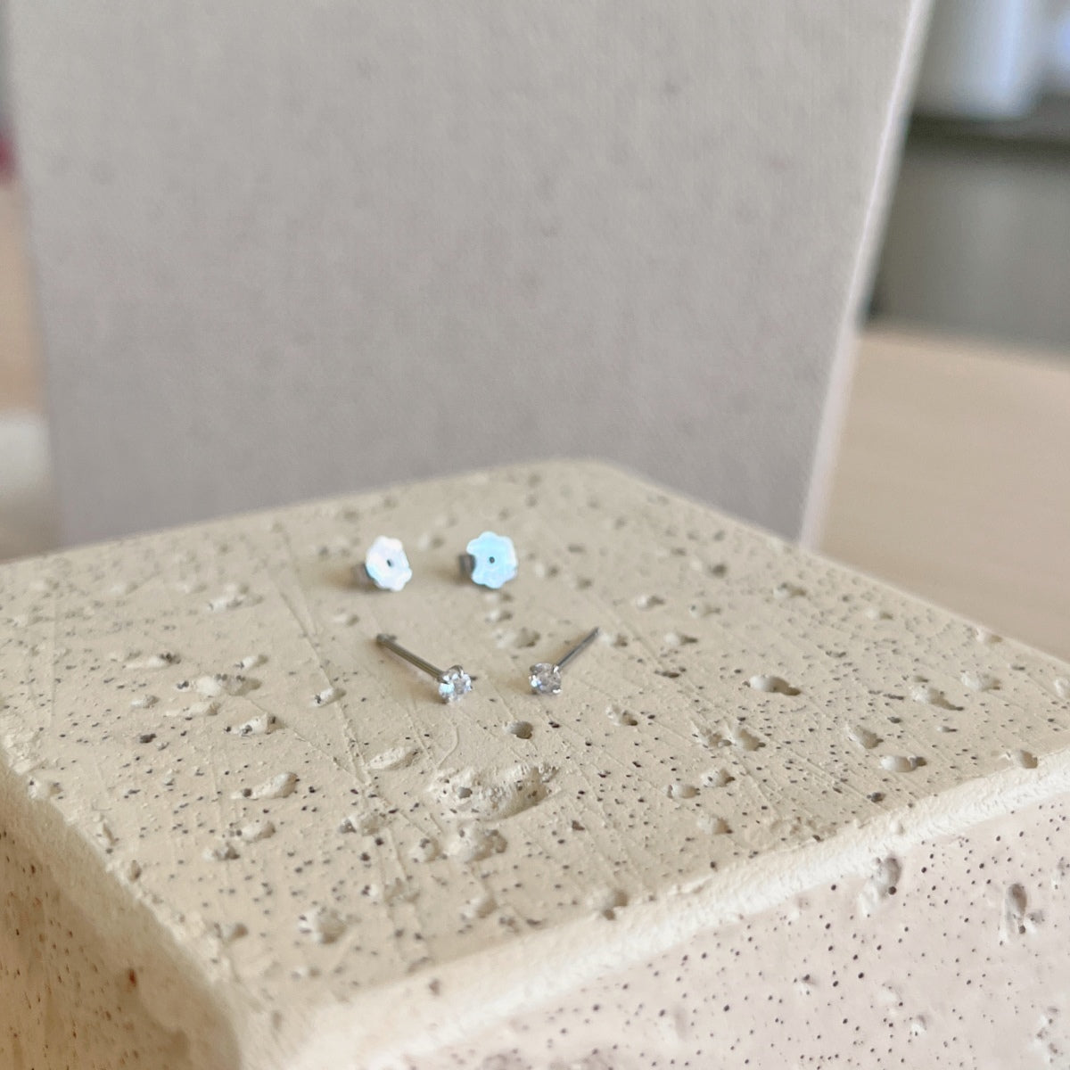 [Bloom]Delicate Solitaire Earrings