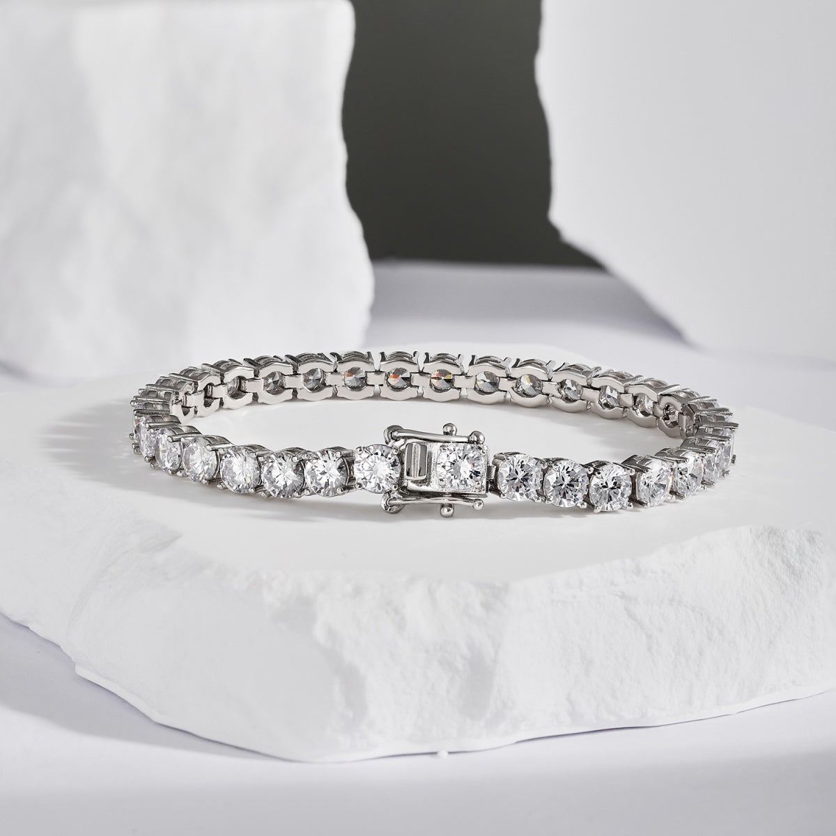 [Bloom]Ornate Sparkling Round Cut Wedding Bracelet