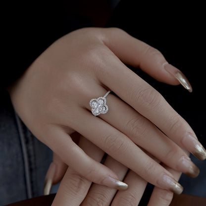 [Bloom]Luxurious Eternity Flower Shape Banquet Ring