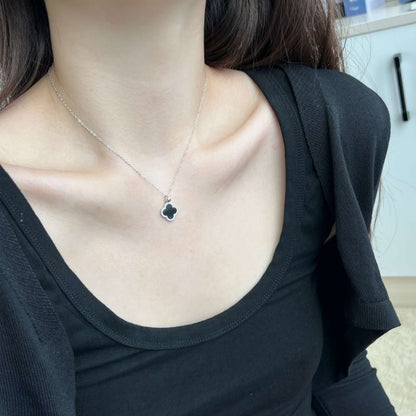 [Bloom]Dainty Flower Shape Necklace