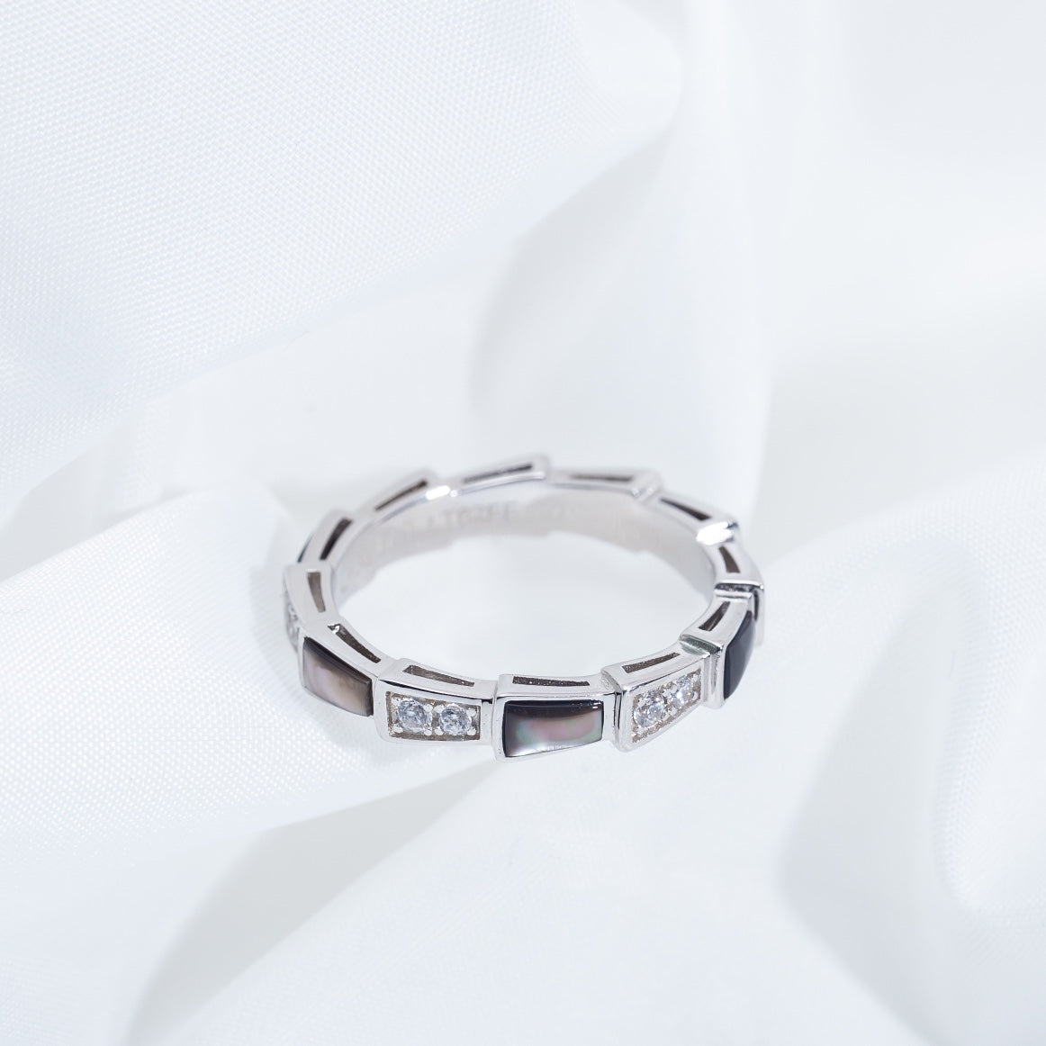 [Bloom]SERPENTI RING SILVER  DIAMOND BLACK MOP 3MM