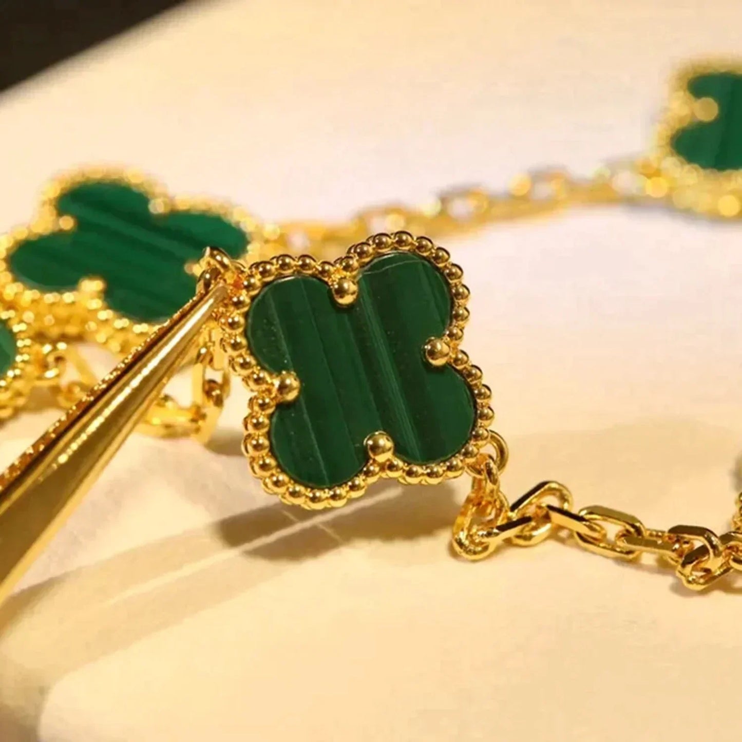 [Bloom]CLOVER 5 MOTIFS MALACHITE BRACELET