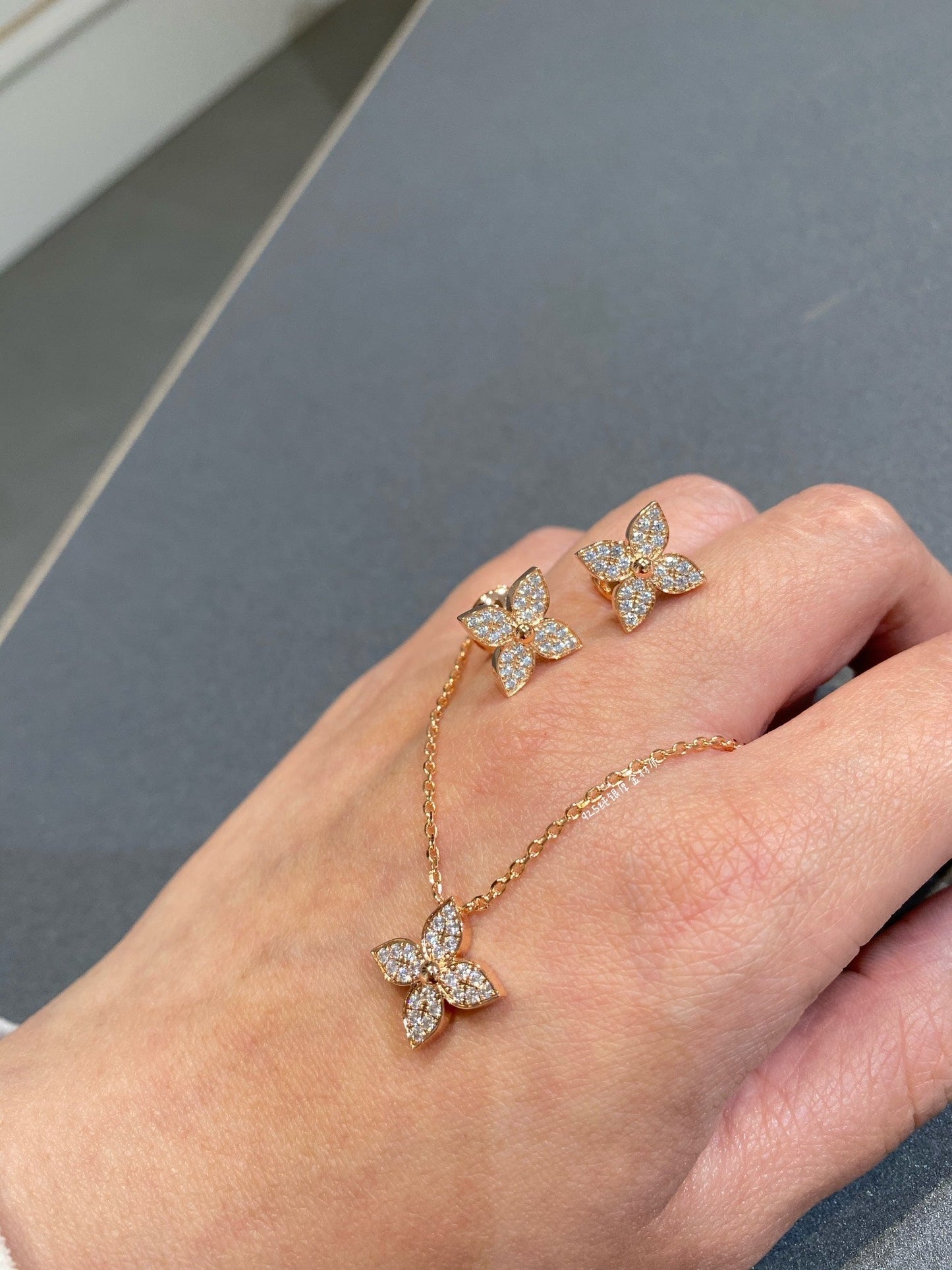 [Bloom]STAR DIAMOND NECKALCE