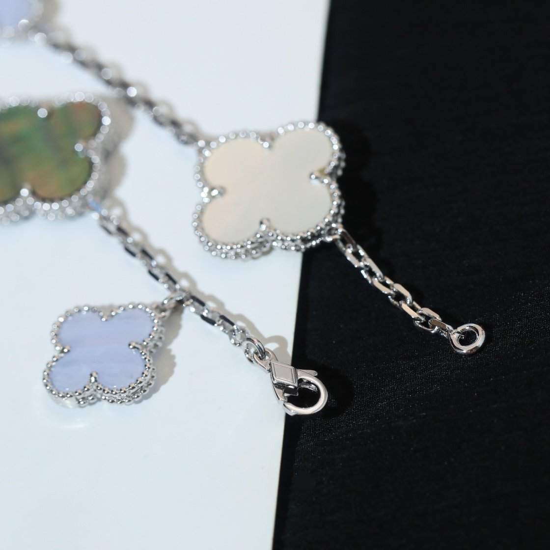 [Bloom]CLOVER BRACELET 5 MOTIFS MOP CHALCEDONY SILVER