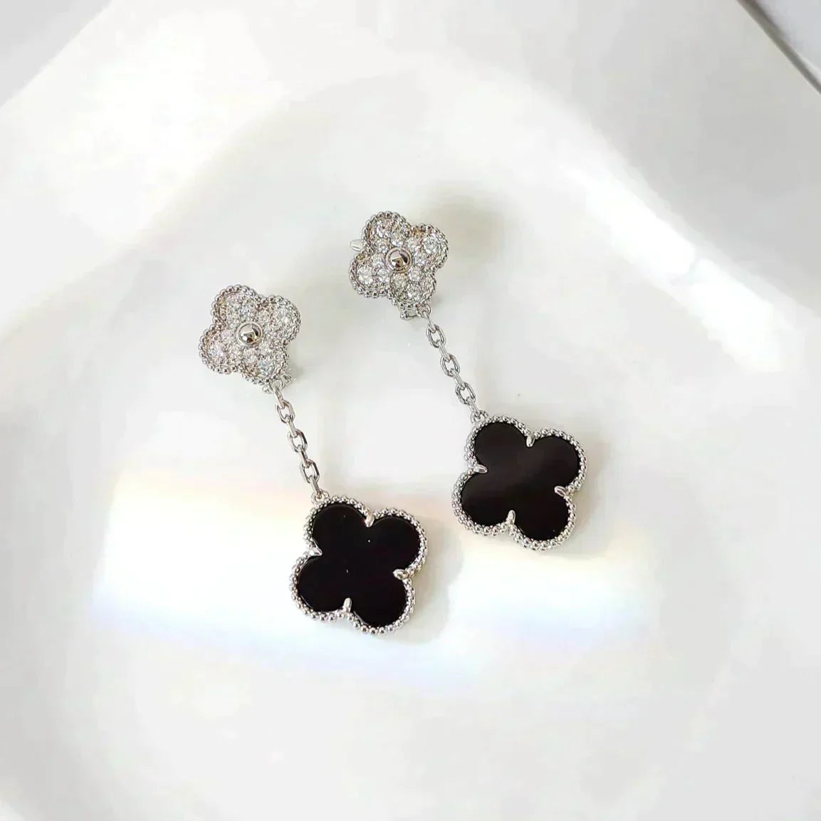 [Bloom]CLOVER 2 MOTIFS  DIAMOND ONYX EARRINGS SILVER