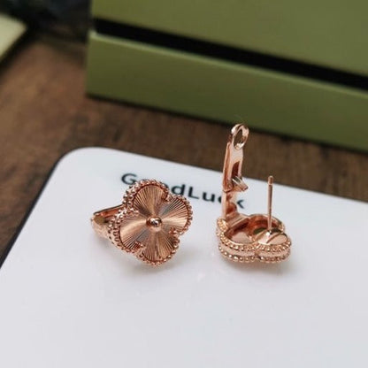 [Bloom]CLOVER MEDIUM STUD EARRINGS