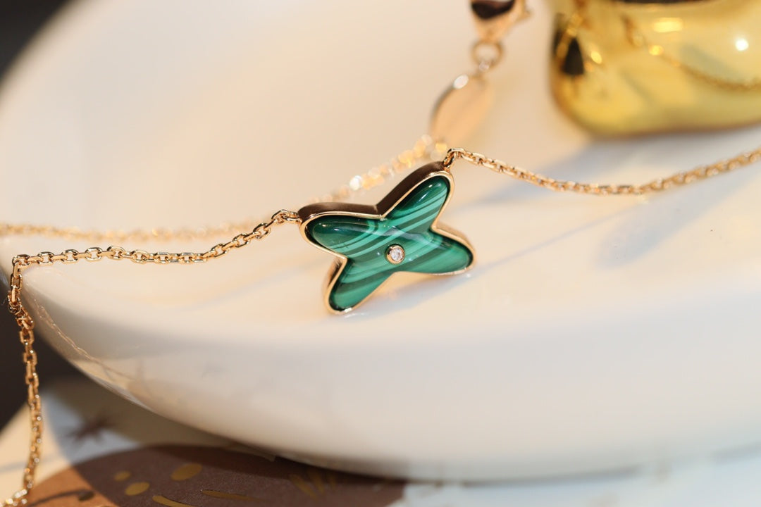 [Bloom]JEUX MALACHITE 1 DIAMOND PINK GOLD NECKLACE