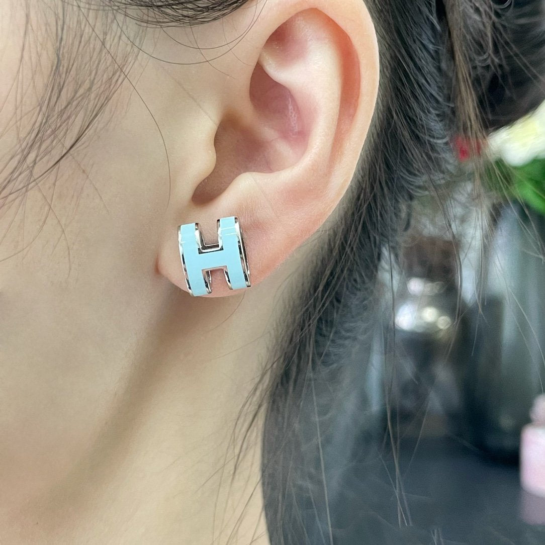 [Bloom]POP H SKY BLUE STUD EARRINGS