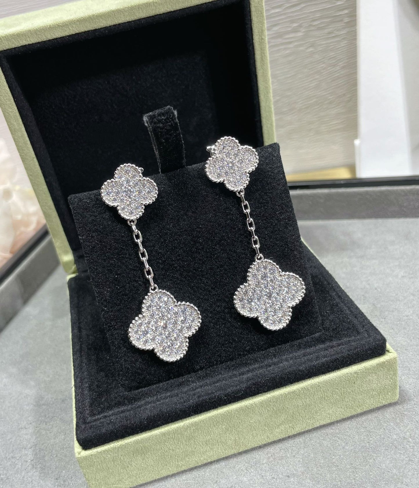 [Bloom]CLOVER 2 MOTIFS DIAMOND PAVED SILVER EARRINGS