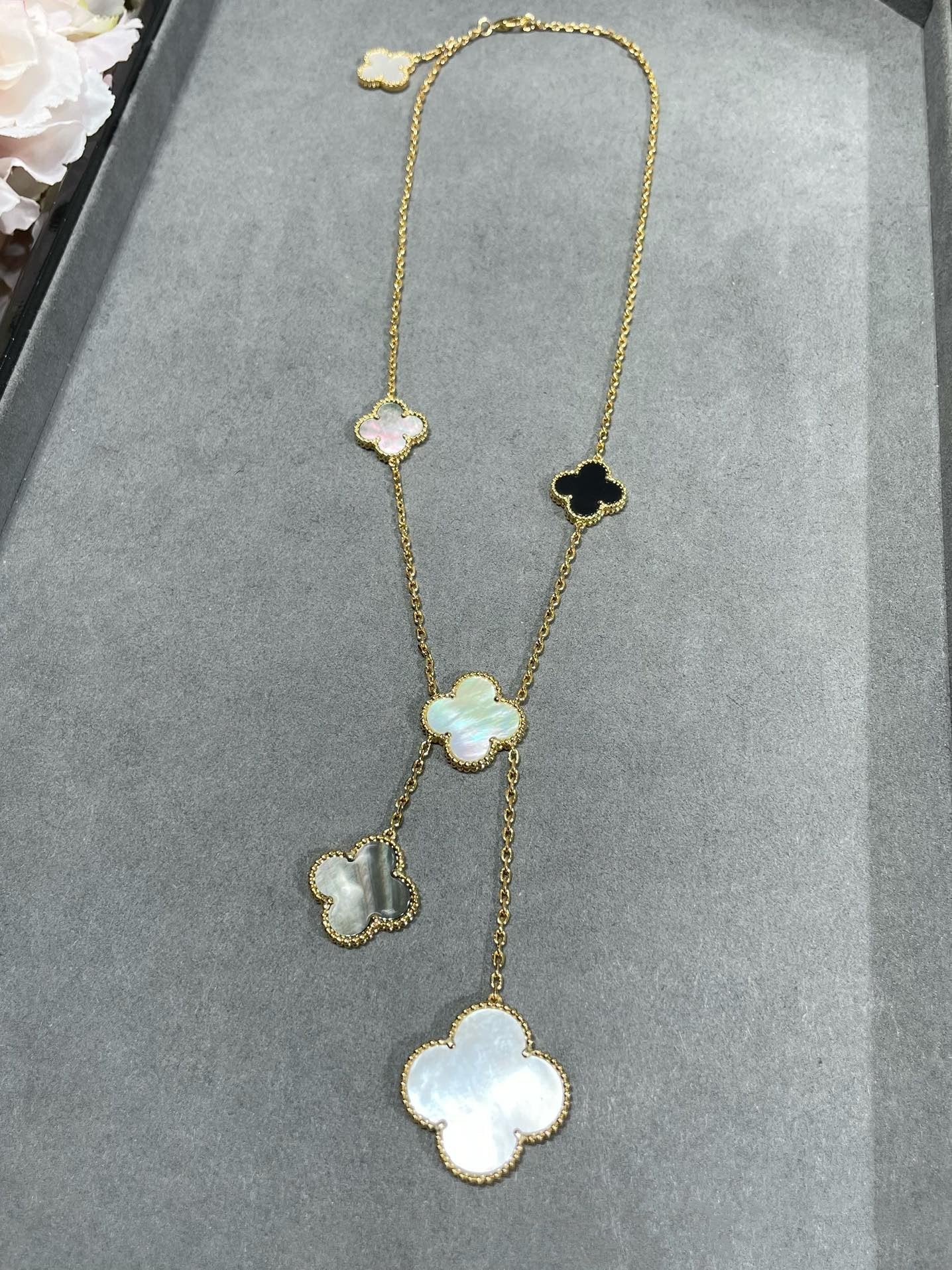 [Bloom]CLOVER 6 MOTIF MOP ONYX GOLD NECKLACE