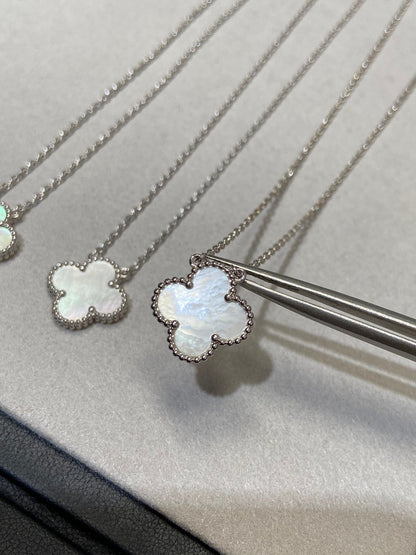 [Bloom]CLOVER MEDIUM SILVER WHITE MOP NECKLACE