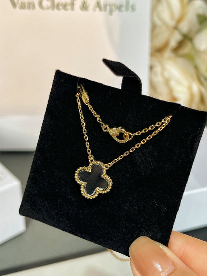 [Bloom]CLOVER ROCK CRYSTAL ROSE GOLD NECKLACE