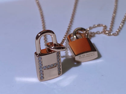 [Bloom]HM ADVANCED NICHE LOCK HEAD NECKLACE DIAMONDS