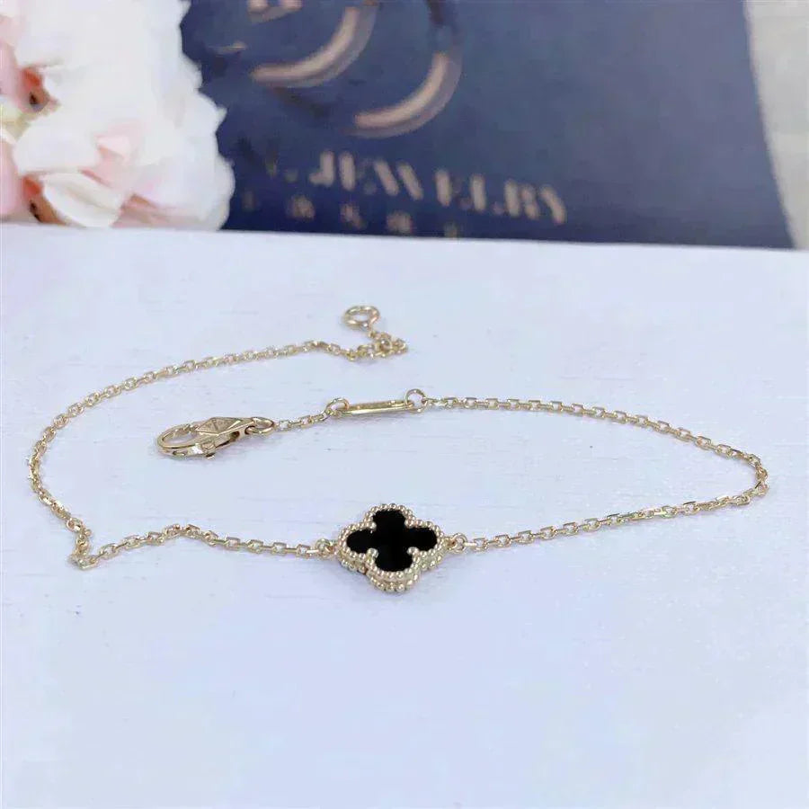 [Bloom]CLOVER ONYX SINGLE FLOWER BRACELET